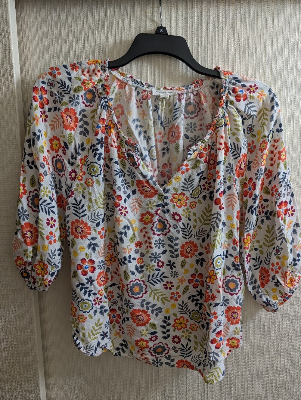 Beachlunchlounge White Floral Print Rayon Top Size M